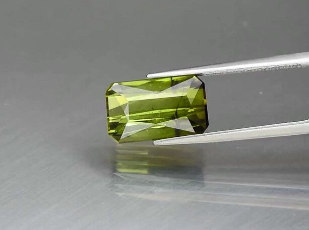 3.87ct 12x7.5mm Scissor-Cut Natural Unheated Green Tourmaline, Mozambique