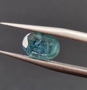 1.62ct  8.6x6.4mm Oval Natural Emerald Zambia