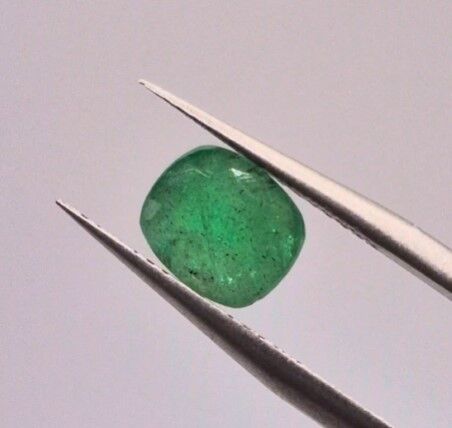 1.58ct 7.8x6.7mm Oval Natural Green Emerald, Zambia