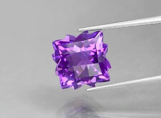 5.14ct 10.6x10.6mm VVS Fancy Natural Unheated Purple Amethyst, Brazil